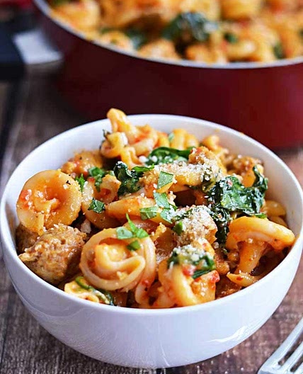 One Pot Roasted Red Pepper and Sausage Alfredo