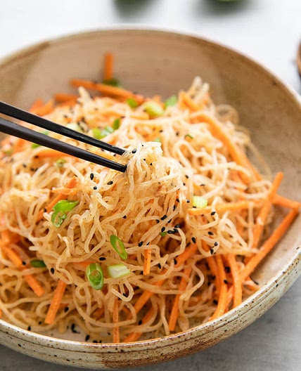 KELP NOODLE SALAD + PEANUT DRESSING