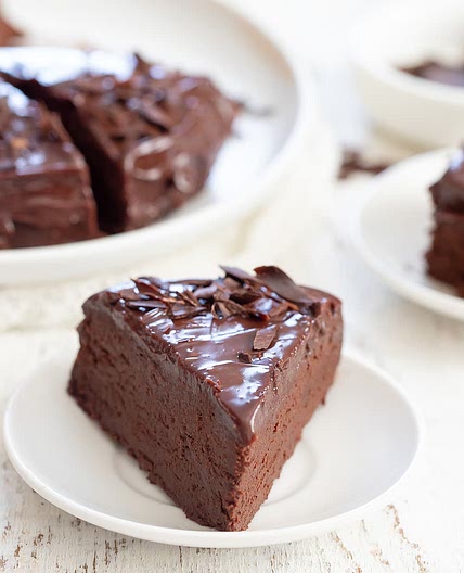 2 Ingredient No Bake Banana Chocolate Cake