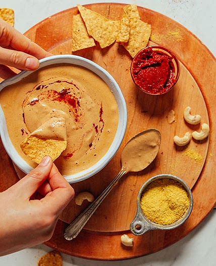 5-Minute Vegan Cashew Queso