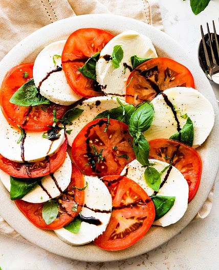 Easy Caprese Salad