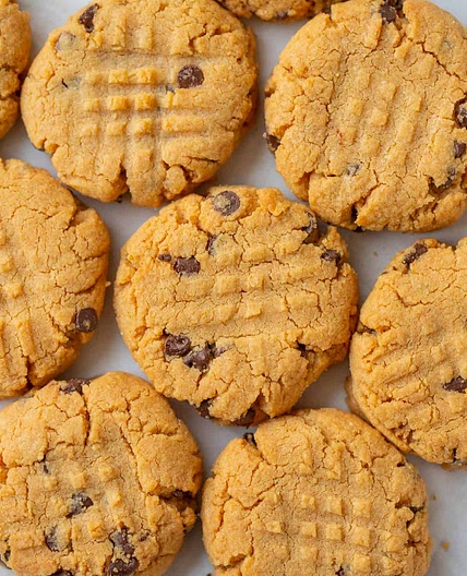 4 Ingredient Peanut Butter Chocolate Chip Cookies