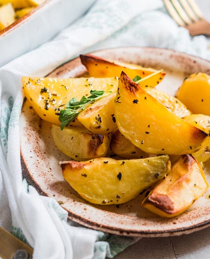 Ellinikos Lemoni Patatas (Greek Lemon Potatoes)
