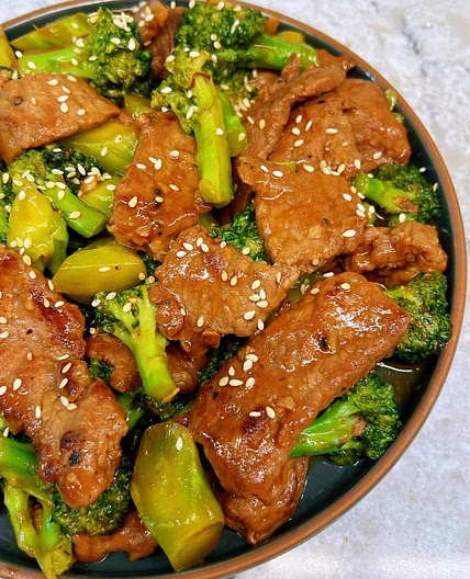 Beef and Broccoli - Easy Chinese Recipe