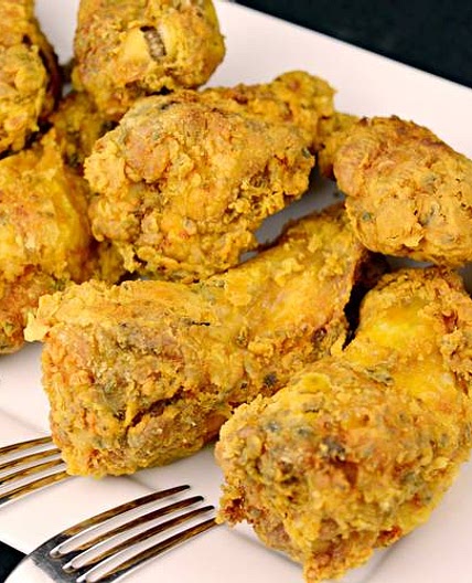 Alitas de pollo marinadas y crujientes