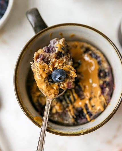 Blueberry Banana Microwave Baked Oats