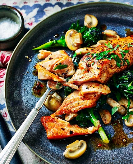 Sicilian-style salmon with garlic mushrooms