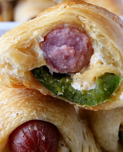 Jalapeño Popper Pigs in a Blanket