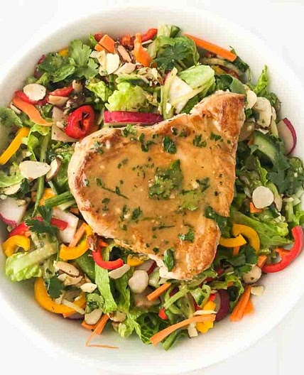 Keto Sesame Ginger Dressing & Tuna Steak Salad