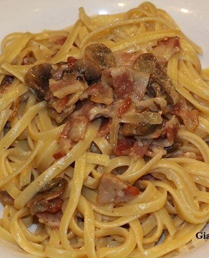 Linguine alla Carbonara with Mushrooms