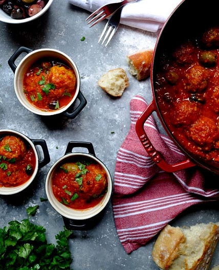 Spanish Meatballs in Saffron Tomato Sauce