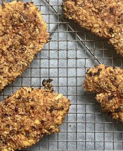 Crunchy Schnitzel with Veggie Chips