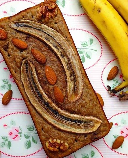 Moist and clean banana bread
