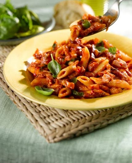 Penne with Spicy Tomato Sauce and Sizzling Bacon