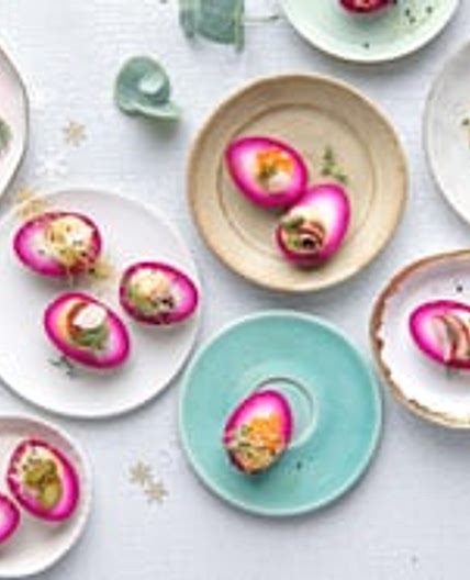 Gefüllte Randen-Eier