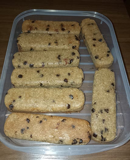 Barre de céréales aux amandes et pépites de chocolat