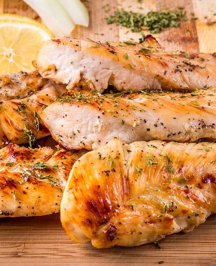 Receita de Peito de frango assado ao alho