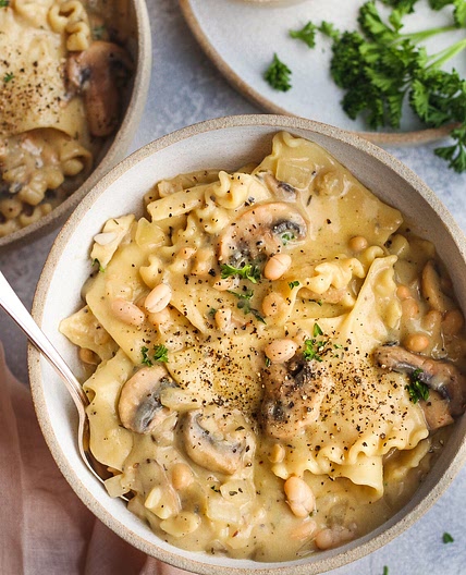 One-Pot Mushroom and White Bean Pasta