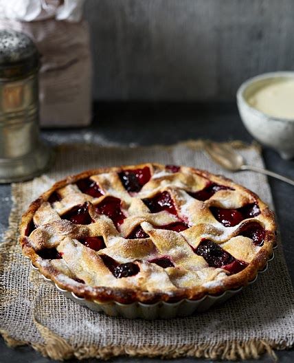Lattice top berry and sloe gin pie Recipe