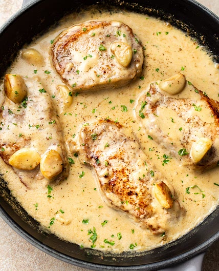 Creamy Garlic Pork Chops