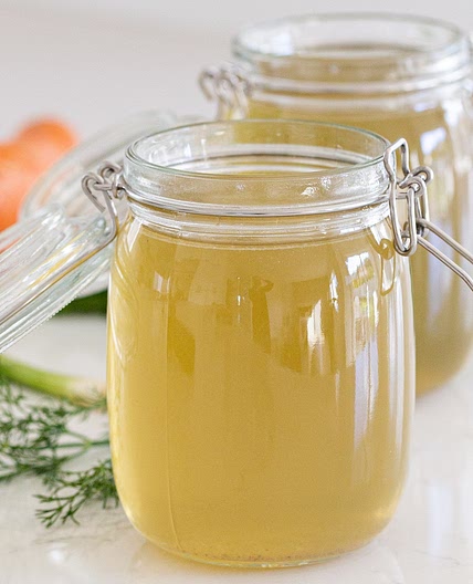 Easy Homemade Chicken Broth