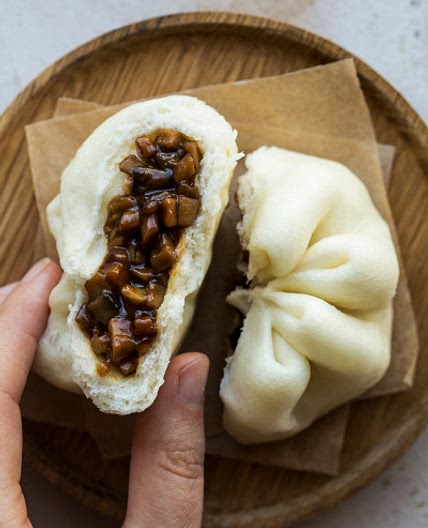 Vegan char siu bao (sticky pork buns)