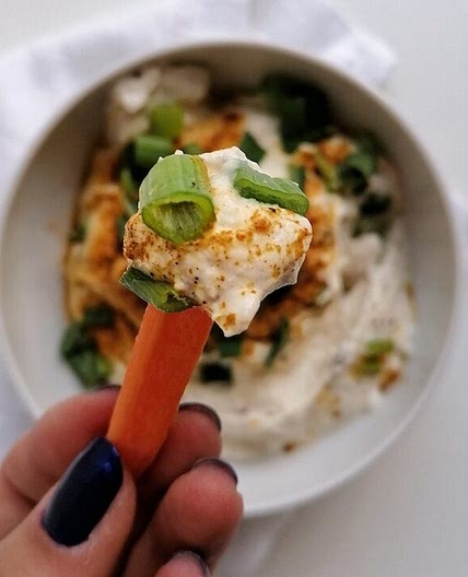 Herzhafter Dattel-Dip