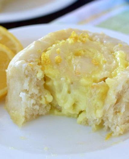 Lemon Cheesecake Rolls