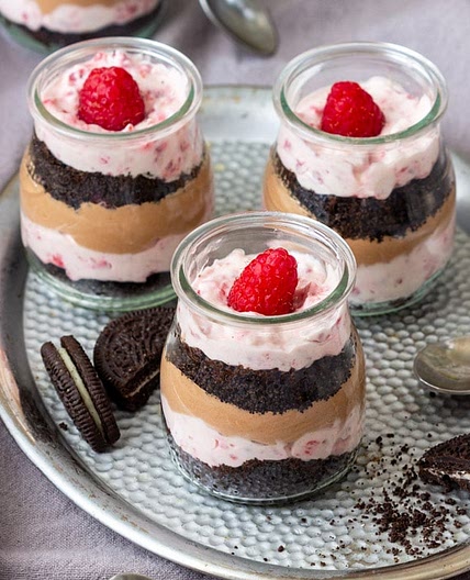 Raspberry Oreo No Bake Dessert