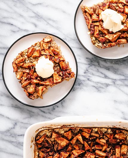 Vegan Apple Pie Baked Oatmeal