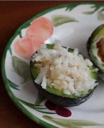 Topped avocado halves