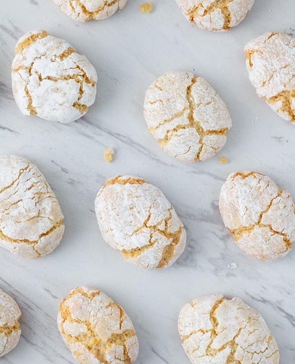 Ricciarelli: Chewy Italian Almond Cookies
