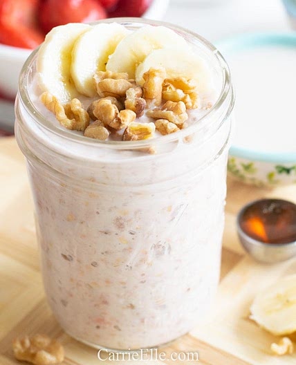 Strawberry Banana Overnight Oats