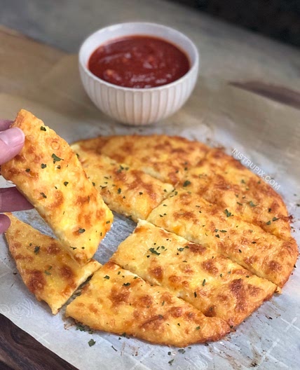 KETO Cheesy Garlic "Breadsticks" (4 Ingredients)