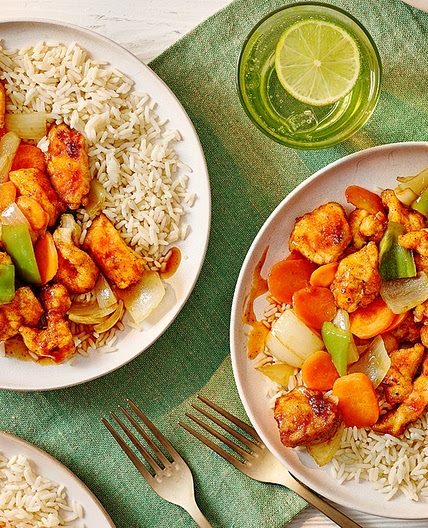 Chinese-style orange chicken with rice