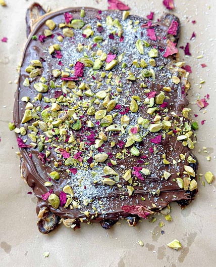 Viral Snickers Date Bark