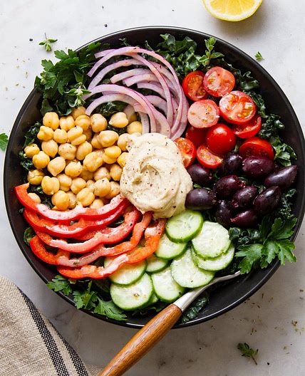 MEDITERRANEAN KALE SALAD