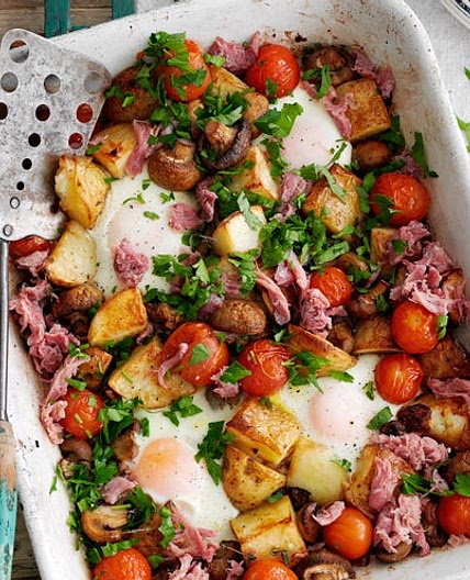 Healthy ham, egg and chips