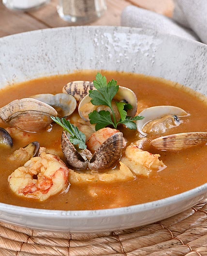 Sopa de pescado tradicional