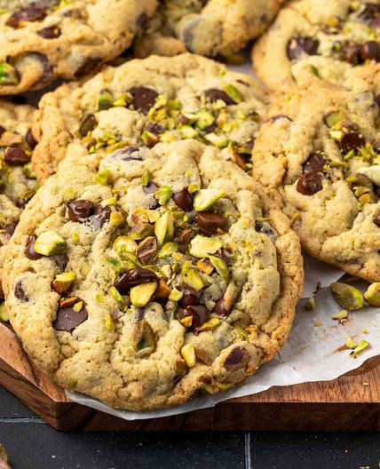 Pistachio Chocolate Chip Cookies