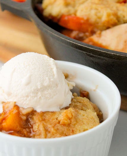 Southern-Style Vegan Peach Cobbler