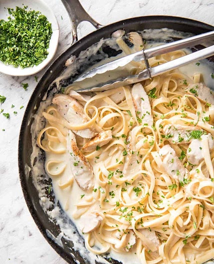 One Pot Chicken Alfredo Pasta