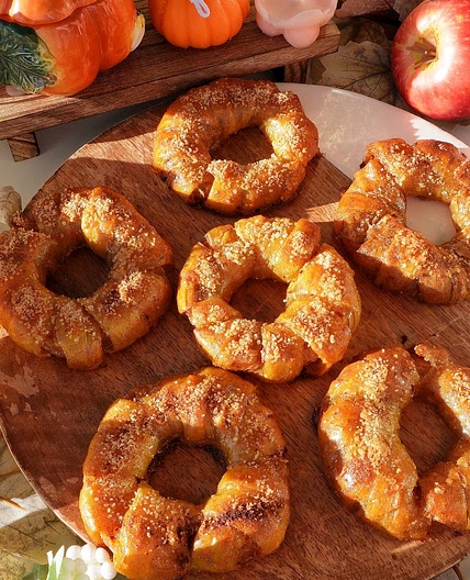 Apple donuts (baked rice paper apple donuts)