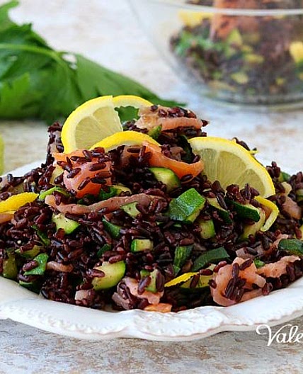 RISO VENERE CON SALMONE ZUCCHINE E LIMONE