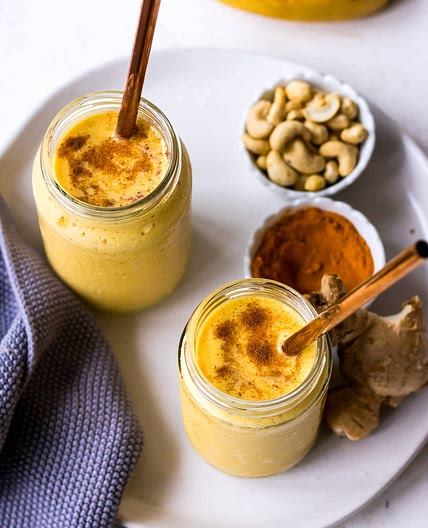 Prebiotic Golden Milk Smoothie