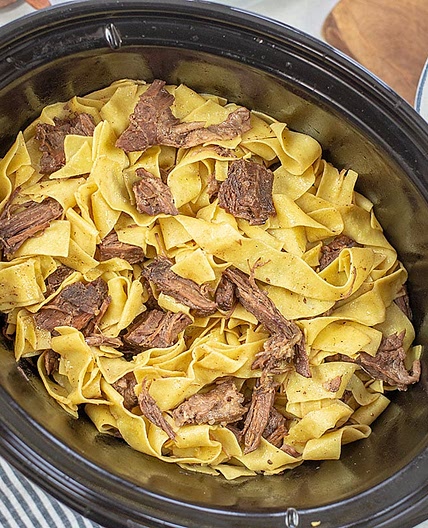 Slow Cooker Beef and Noodles