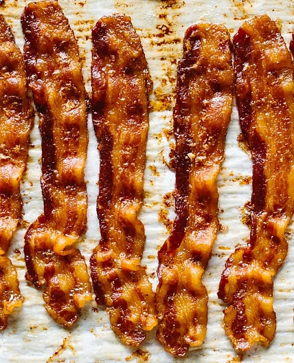 How to Cook Bacon in the Oven (Easy & Crispy)