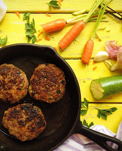Grassfed Beef and Veggie Burgers
