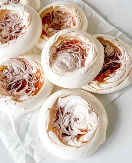 Chewy Strawberry Meringue Cookies