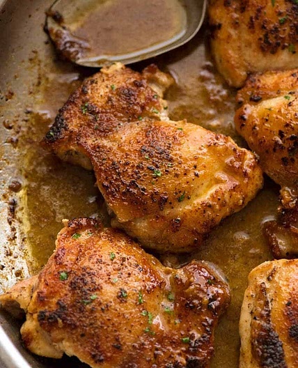 Crispy Garlic Chicken Thighs